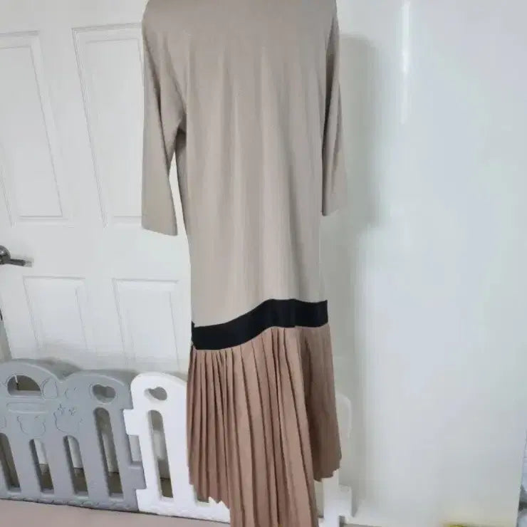 [BUNJANG] Color Block Pleated Long Dress / 배색 플리츠 롱원피스