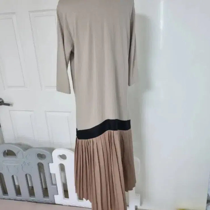 [BUNJANG] Color Block Pleated Long Dress / 배색 플리츠 롱원피스