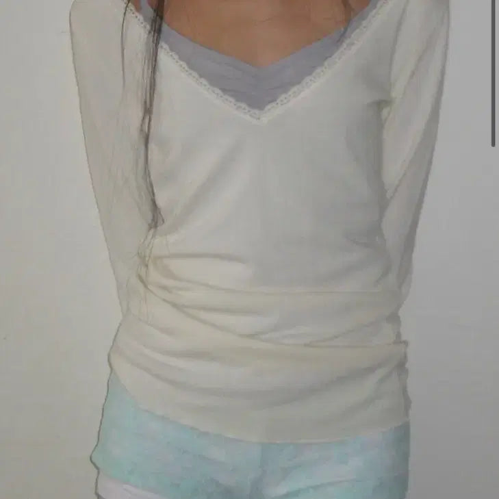 [SOLD OUT] 샵페어리 iris long top (cream)
