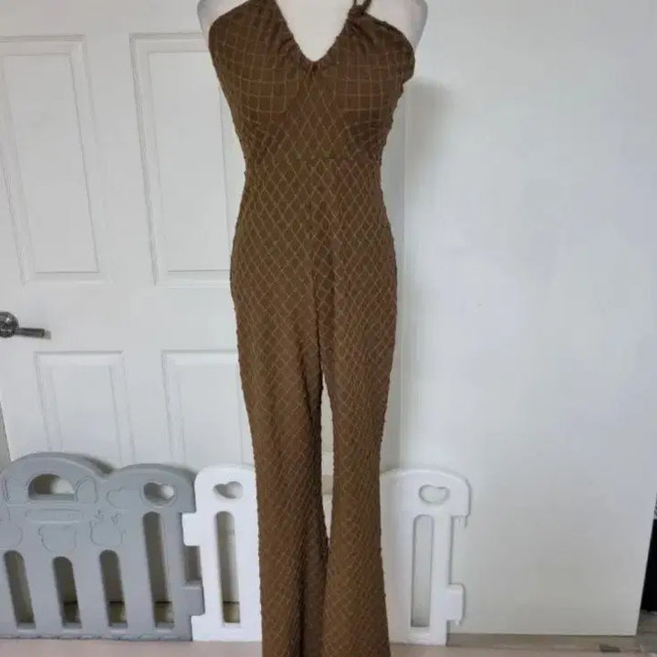 [BUNJANG] CIDER Halter Neck Jumpsuit / 새상품 CIDER 홀터넥 점프수트