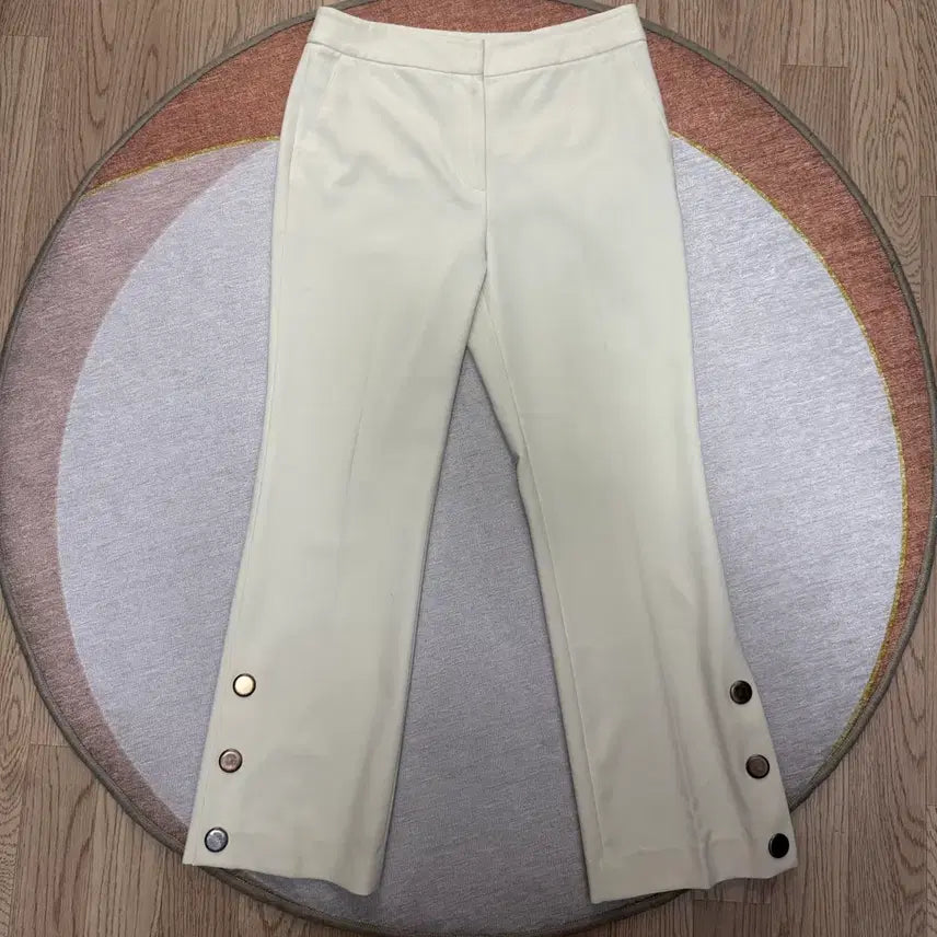 [BUNJANG] Maje Ivory Semi Bootcut Pants / 마쥬 여성 세미 부츠컷 아이보리 팬츠 1사이즈 부츠컷슬랙스