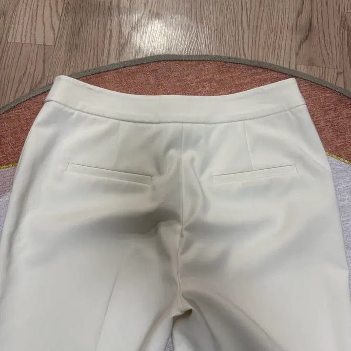 [BUNJANG] Maje Ivory Semi Bootcut Pants / 마쥬 여성 세미 부츠컷 아이보리 팬츠 1사이즈 부츠컷슬랙스