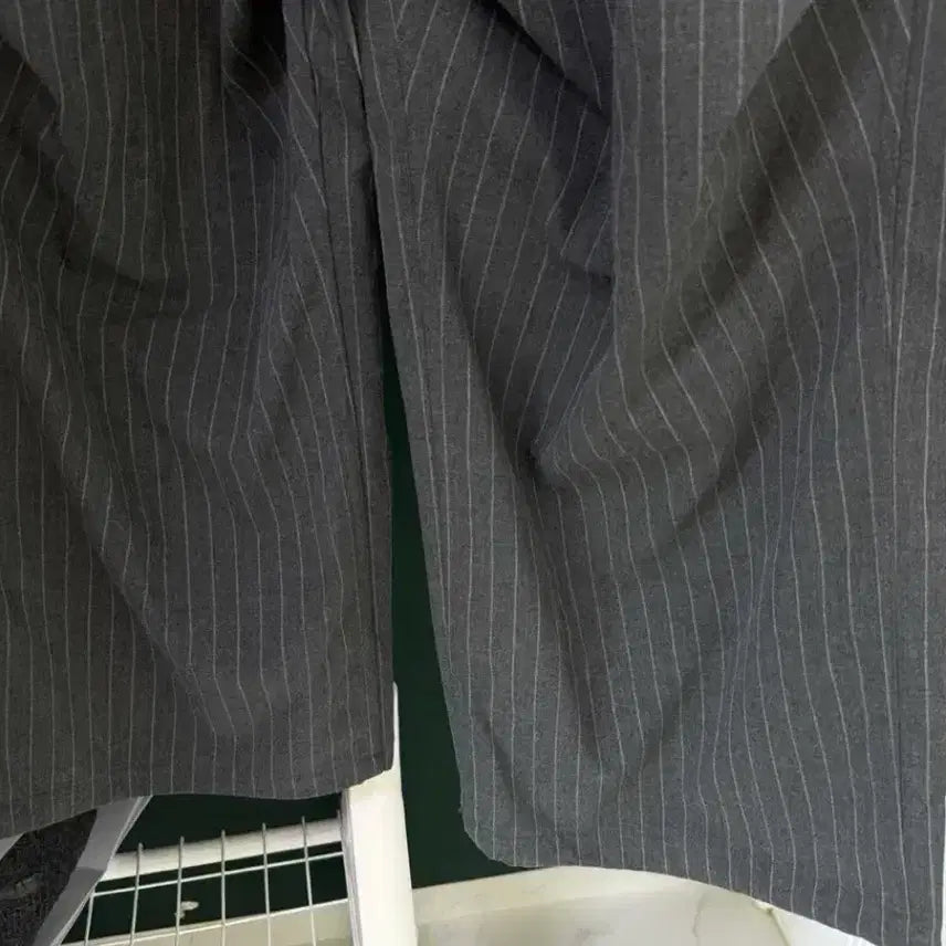 [BUNJANG] Kamien Allday Stripe Gray Pants / [1] 카미엔 스트라이프팬츠 247 ALLDAY STRIPE gray