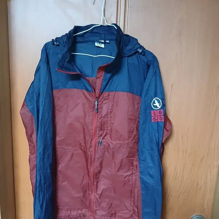 [BUNJANG] Birdland Windbreaker Jacket (Navy/Burgundy) / 버드랜드 바람막이 자켓 네이비/버건디