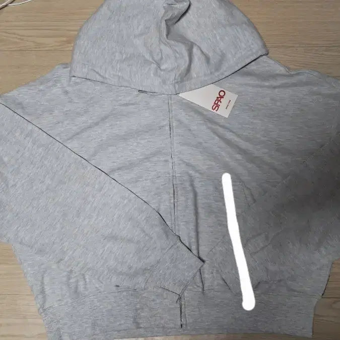 [SOLD OUT] 스파오 크롭 후드 집업 팝니다