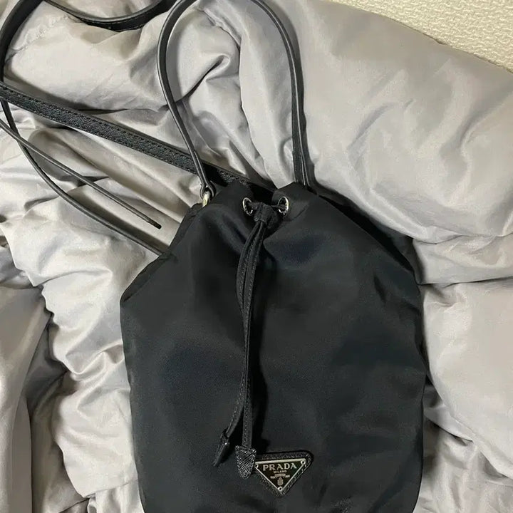 [SOLD OUT] 프라다파우치 버킷백 1na369