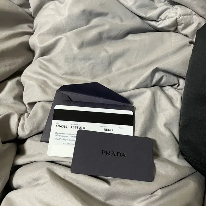 [SOLD OUT] 프라다파우치 버킷백 1na369