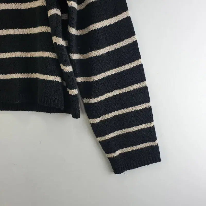 [BUNJANG] FREE Striped Cardigan / 여FREE 줄무늬 가디건 블랙 M6371