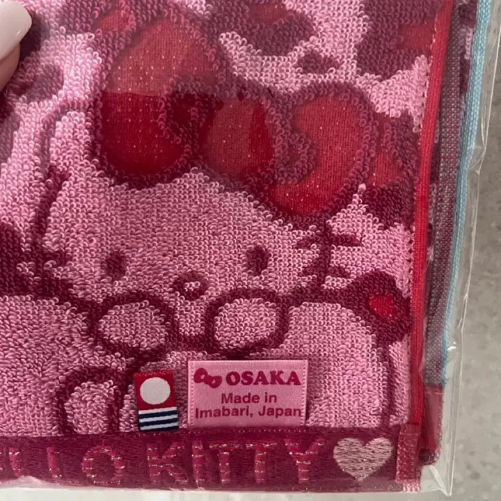 [BUNJANG] Hello Kitty Osaka Handkerchief / 오사카 헬로키티 손수건