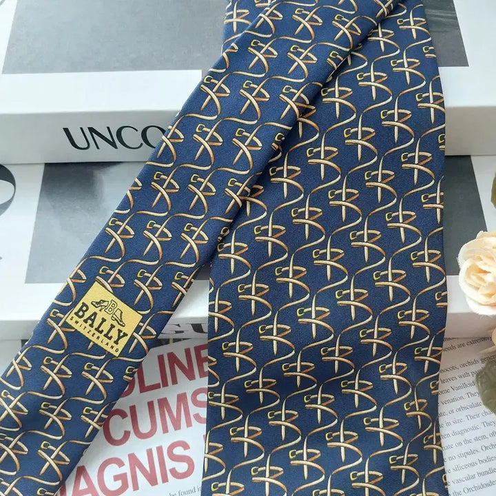 [SOLD OUT] 발리 실크 네이비 로고 패턴 넥타이 9.7cm A+등급 k2516