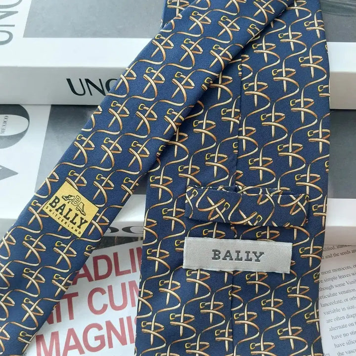 [SOLD OUT] 발리 실크 네이비 로고 패턴 넥타이 9.7cm A+등급 k2516