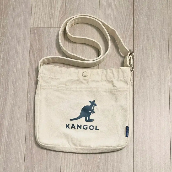 [BUNJANG] Kangol Canvas Crossbody Bag / 캉골 캔버스 크로스백