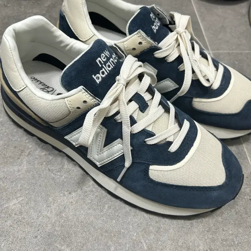 [BUNJANG] New Balance 574 Legacy Navy Blue Sneakers / 뉴발란스 574 레거시 네이비 블루 270