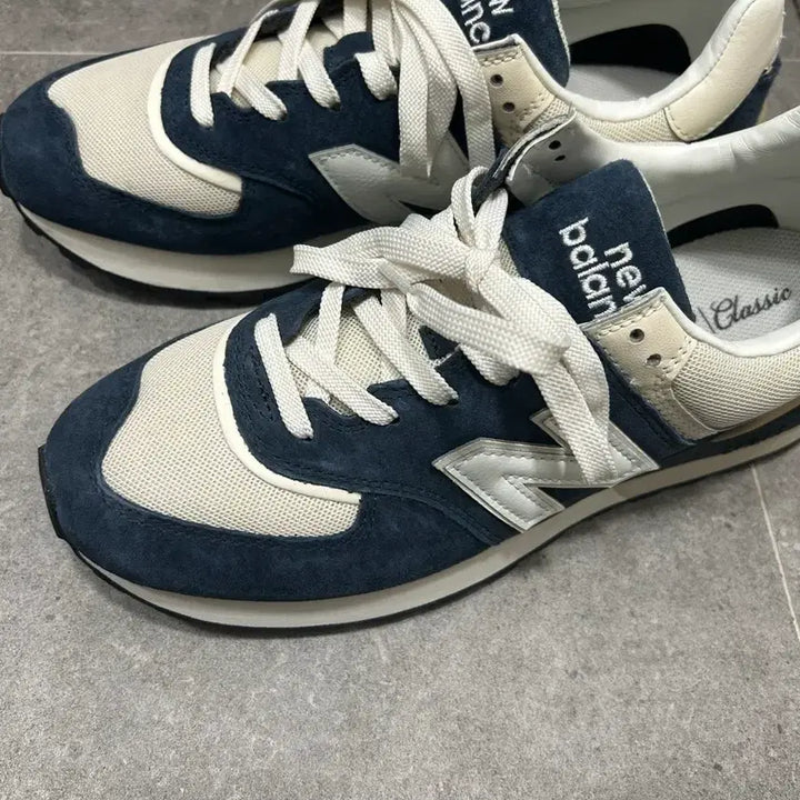 [BUNJANG] New Balance 574 Legacy Navy Blue Sneakers / 뉴발란스 574 레거시 네이비 블루 270
