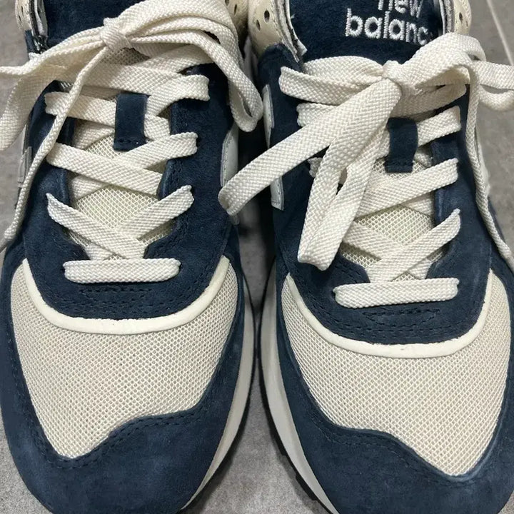 [BUNJANG] New Balance 574 Legacy Navy Blue Sneakers / 뉴발란스 574 레거시 네이비 블루 270