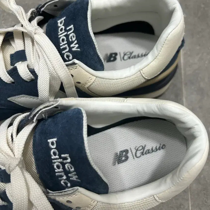 [BUNJANG] New Balance 574 Legacy Navy Blue Sneakers / 뉴발란스 574 레거시 네이비 블루 270