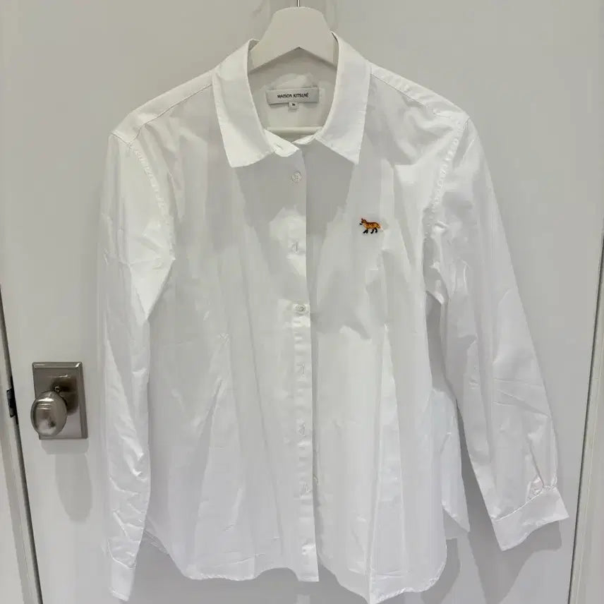 [SOLD OUT] 메종키츠네 폭스자수 화이트 셔츠 새상품
