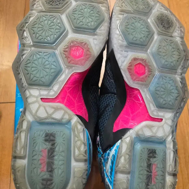 [BUNJANG] Nike LeBron Basketball Shoes Black/Pink / 나이키 르브론 농구화 블랙/핑크