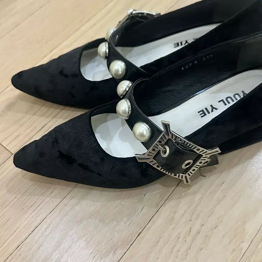[BUNJANG] YUUL YIE Velvet Low-Heeled Flats / YUUL YIE 율이에 벨벳 구두