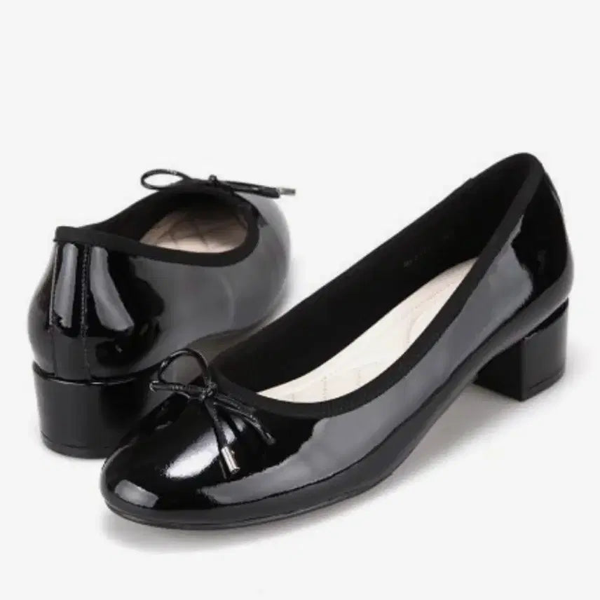 [BUNJANG] Barbara Leather Flat Shoes (235) / (1회착용) 바바라 소가죽 플랫(235)