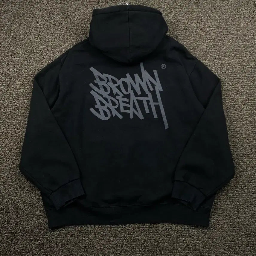[SOLD OUT] 브라운브레스 빅로고 블랙 후드티