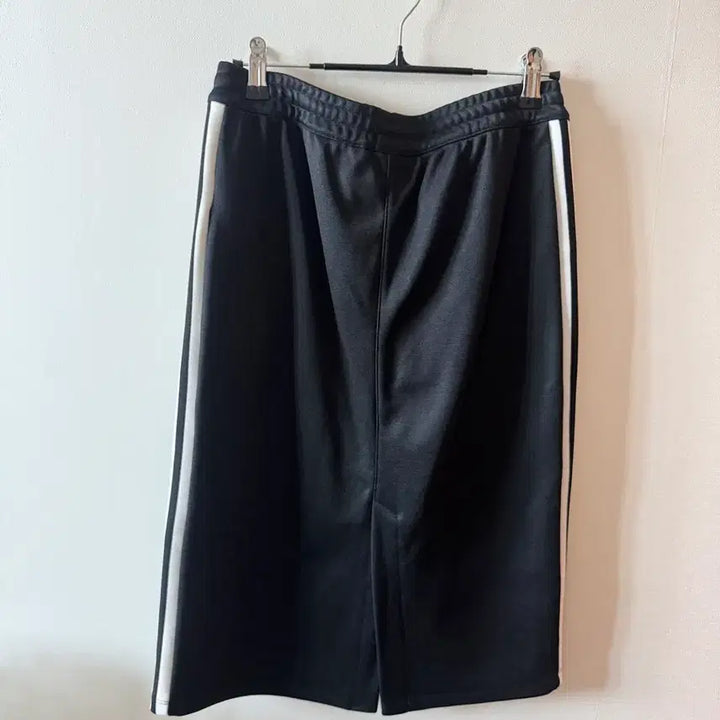[BUNJANG] Adidas Midi Skirt - Size Small / 아디다스치마