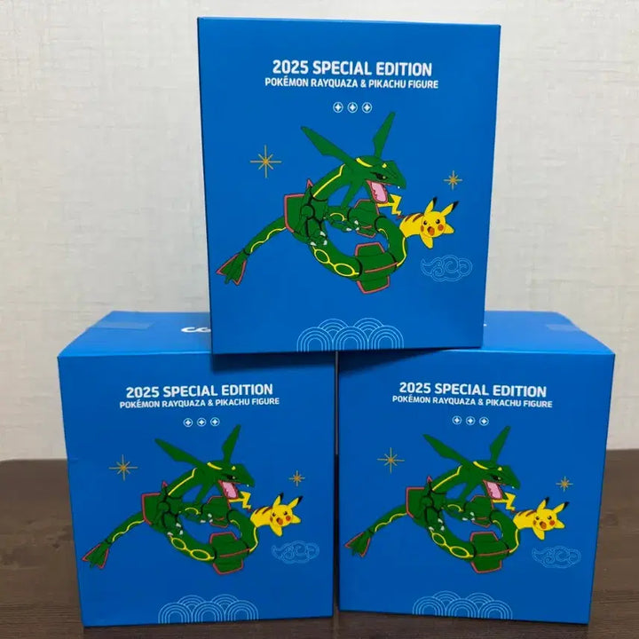 [BUNJANG] Pokemon CGV Special Edition Black Rayquaza &amp; Captain Pikachu Figure / 포켓몬 CGV 검은 레쿠자 &amp; 캡틴 피카츄 피규어