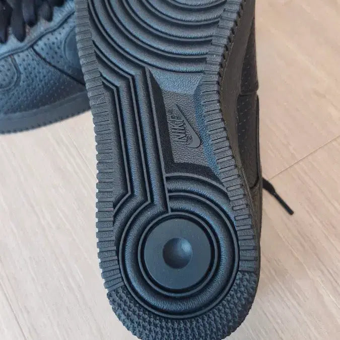 [BUNJANG] Nike Air Force HF8189-001 Black Sneakers (260) / [미사용] 나이키 에어포스(260)  HF8189-001 블랙운동화