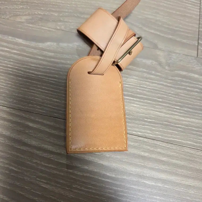[SOLD OUT] 정품 루이비통 네임택&amp;홀더(1)(상태좋음)