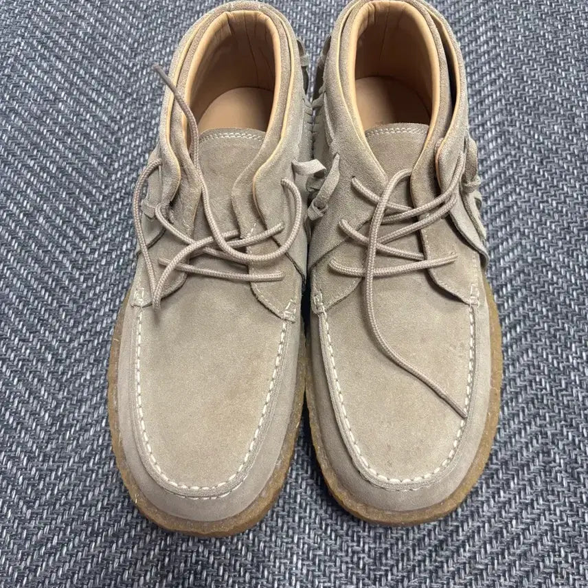 [BUNJANG] Romantic Move Native Wet Skin Shoes Beige 260 / 로맨틱무브 네이티브 웻스킨 슈즈 베이지 색상 260