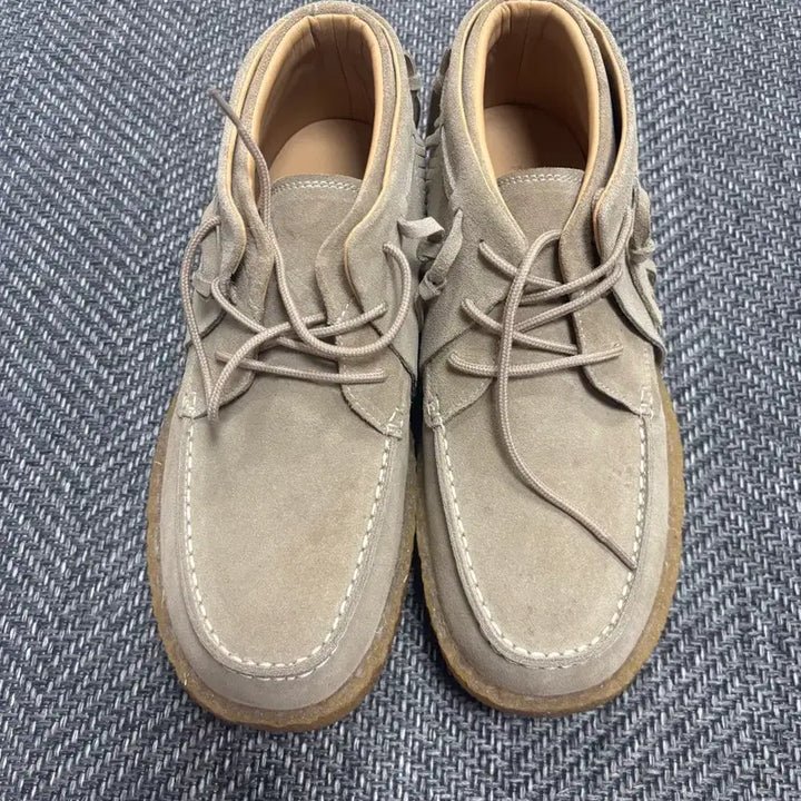 [BUNJANG] Romantic Move Native Wet Skin Shoes Beige 260 / 로맨틱무브 네이티브 웻스킨 슈즈 베이지 색상 260