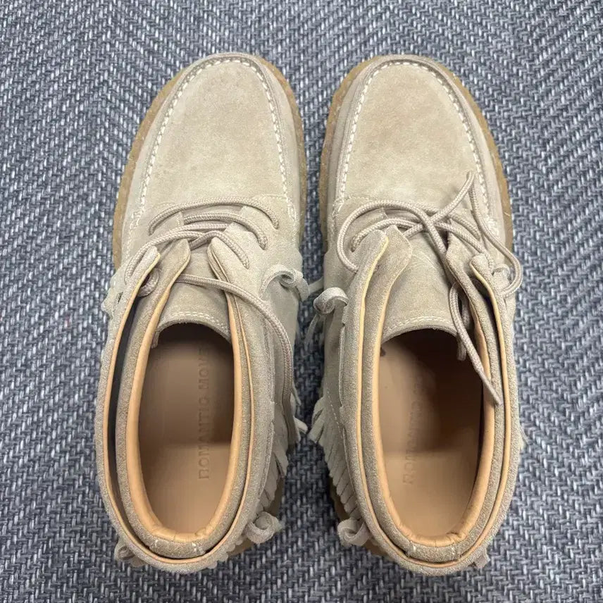 [BUNJANG] Romantic Move Native Wet Skin Shoes Beige 260 / 로맨틱무브 네이티브 웻스킨 슈즈 베이지 색상 260