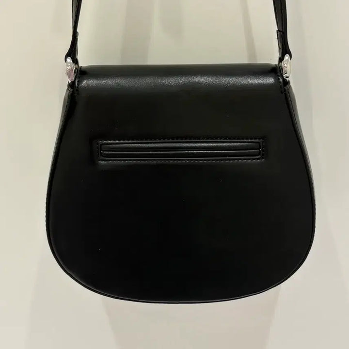 [BUNJANG] Stand Oil Flap Bag - Black / 스탠드오일 플랩백 블랙
