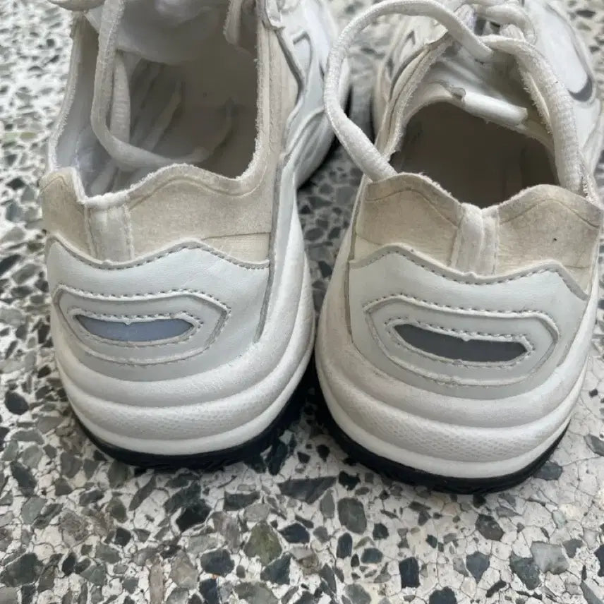 [BUNJANG] SHOOPEN White Sneakers / SHOOPEN 슈펜 흰색 운동화