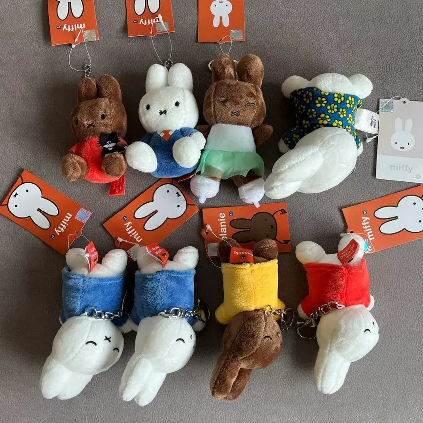 [BUNJANG] Miffy Melanie Doll Keychain / (새상품)미피 멜라니 인형 키링
