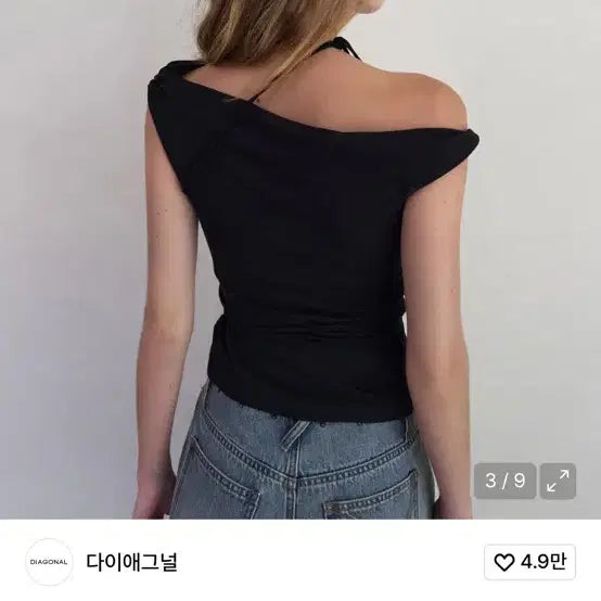 [BUNJANG] Diagonal Off-Shoulder Short-Sleeve T-Shirt Black / 다이애그널 오프숄더 반팔 티셔츠 블랙