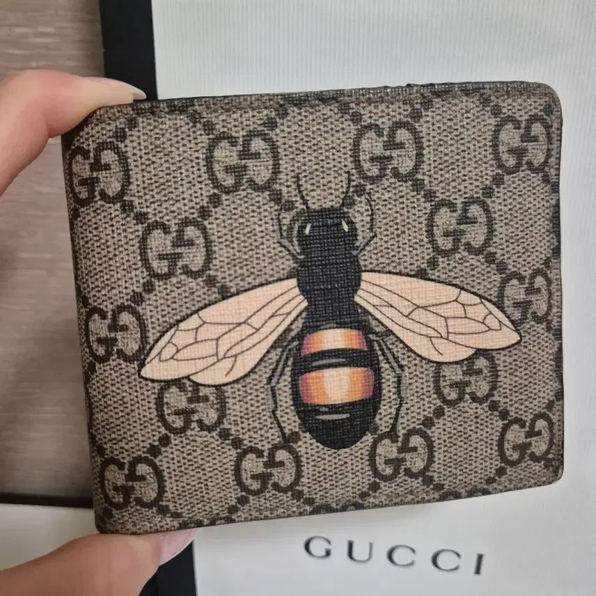 [BUNJANG] Gucci GG Bee Bi-fold Wallet / 구찌 GG 꿀벌 지갑 반지갑 정품 풀박스