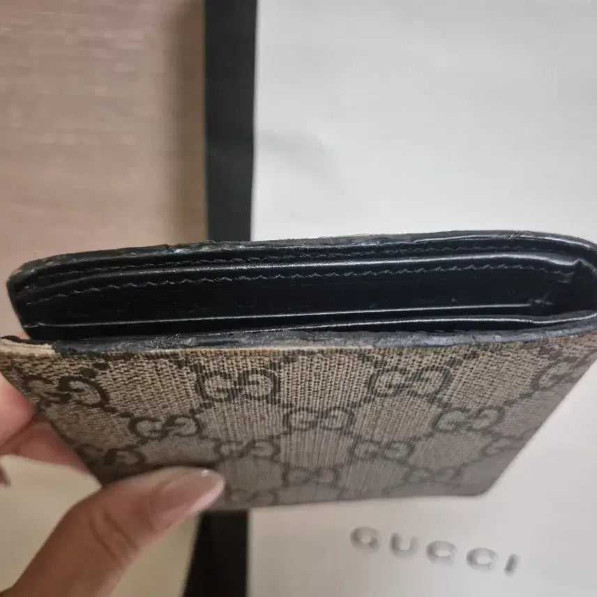 [BUNJANG] Gucci GG Bee Bi-fold Wallet / 구찌 GG 꿀벌 지갑 반지갑 정품 풀박스