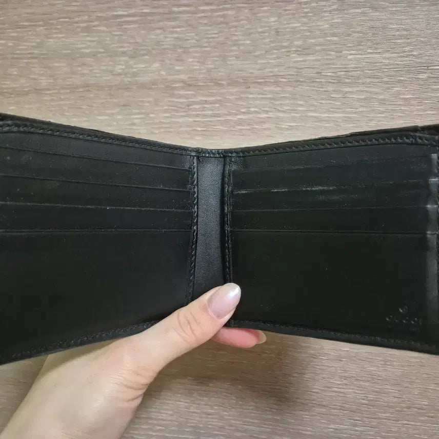 [BUNJANG] Gucci GG Bee Bi-fold Wallet / 구찌 GG 꿀벌 지갑 반지갑 정품 풀박스