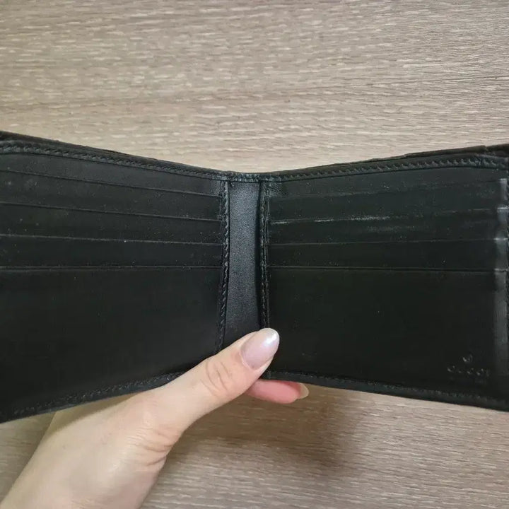[BUNJANG] Gucci GG Bee Bi-fold Wallet / 구찌 GG 꿀벌 지갑 반지갑 정품 풀박스