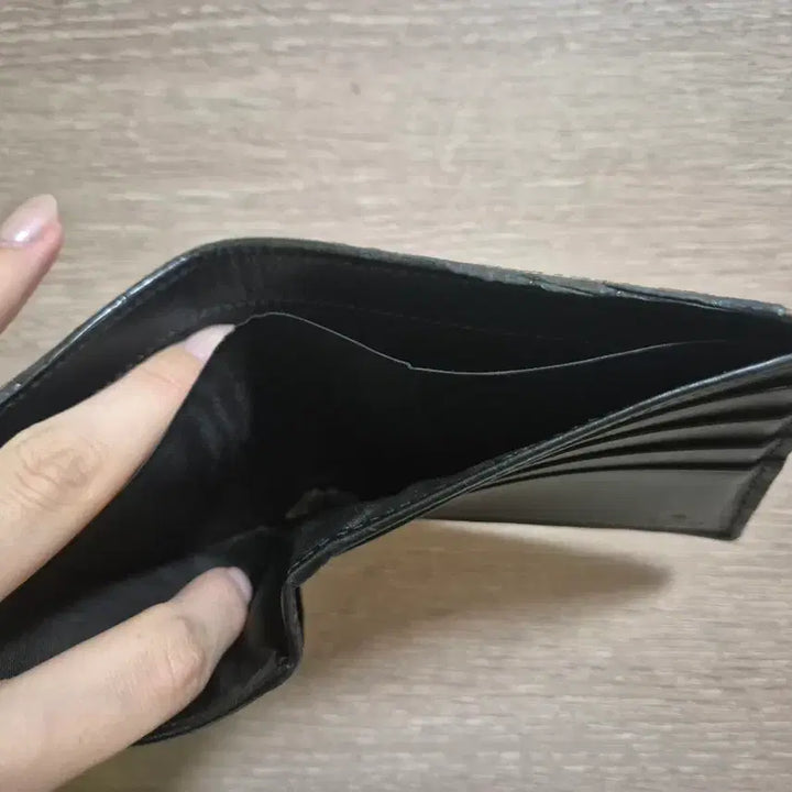 [BUNJANG] Gucci GG Bee Bi-fold Wallet / 구찌 GG 꿀벌 지갑 반지갑 정품 풀박스
