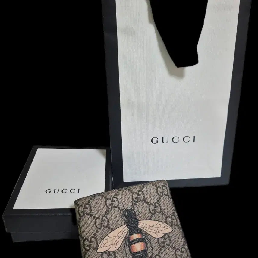 [BUNJANG] Gucci GG Bee Bi-fold Wallet / 구찌 GG 꿀벌 지갑 반지갑 정품 풀박스