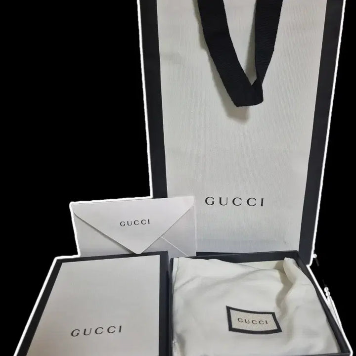 [BUNJANG] Gucci GG Bee Bi-fold Wallet / 구찌 GG 꿀벌 지갑 반지갑 정품 풀박스