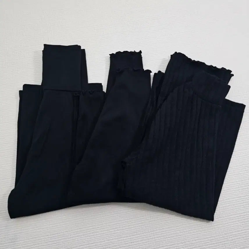 [BUNJANG] Black Turtleneck 3-Piece Bundle Set / 
