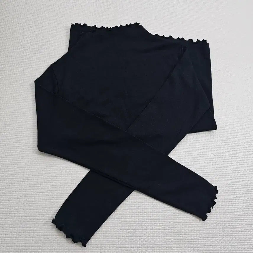 [BUNJANG] Black Turtleneck 3-Piece Bundle Set / 