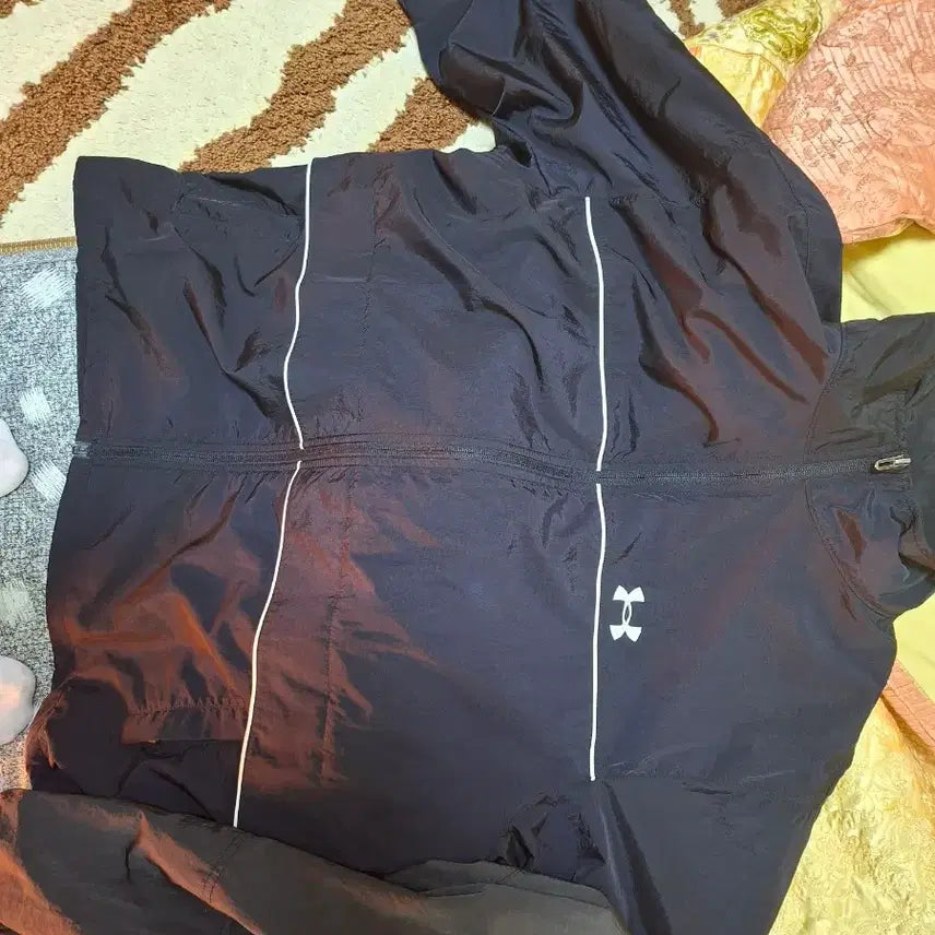 [BUNJANG] Under Armour Windbreaker Jacket - Size L / 언더아머 바람막이L사이즈