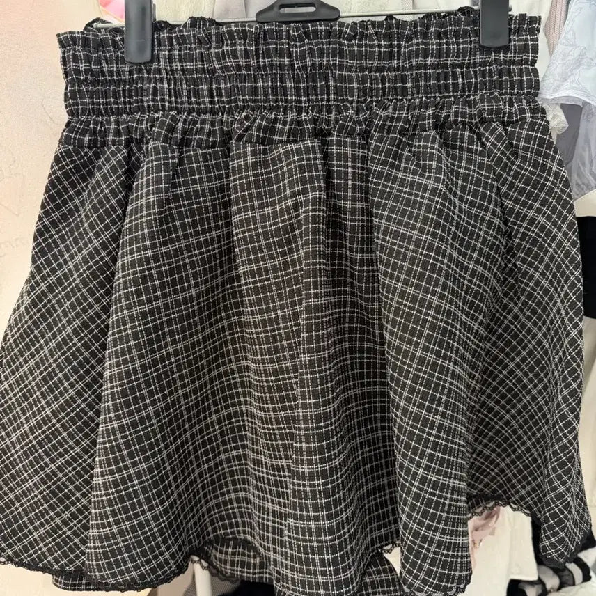 [BUNJANG] Noemi Gyu-vik Chidori Lace Skirt / 노에미 규빅 치도리 레이스 스커트 양산형지뢰계리즈리사피움미셸마카롱