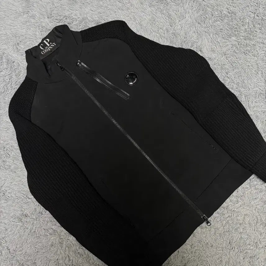 [BUNJANG] CP Company Lens Goggle Knit Padded Jacket / CP컴퍼니 렌즈 와펜 니트 패딩