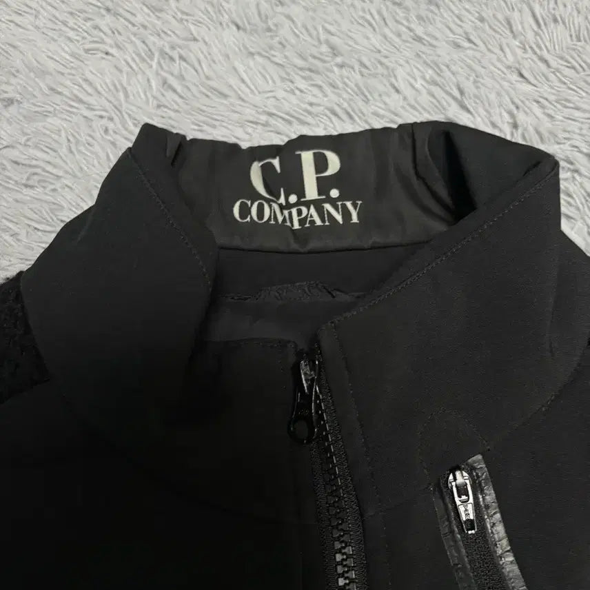 [BUNJANG] CP Company Lens Goggle Knit Padded Jacket / CP컴퍼니 렌즈 와펜 니트 패딩