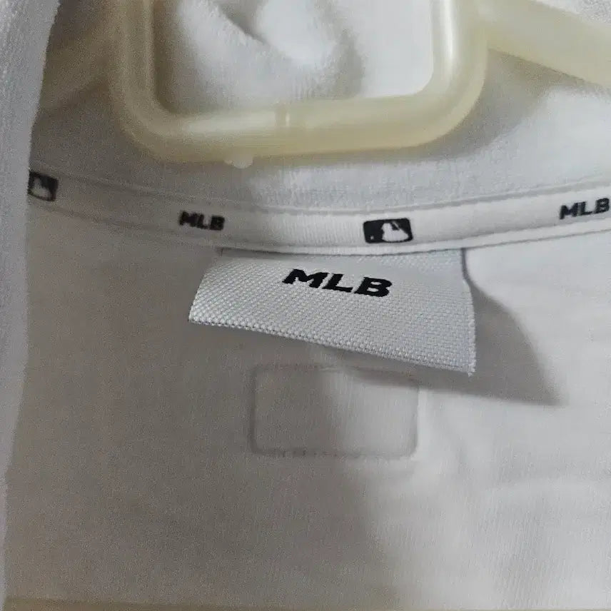 [BUNJANG] MLB Crop Top / MLB크롭티